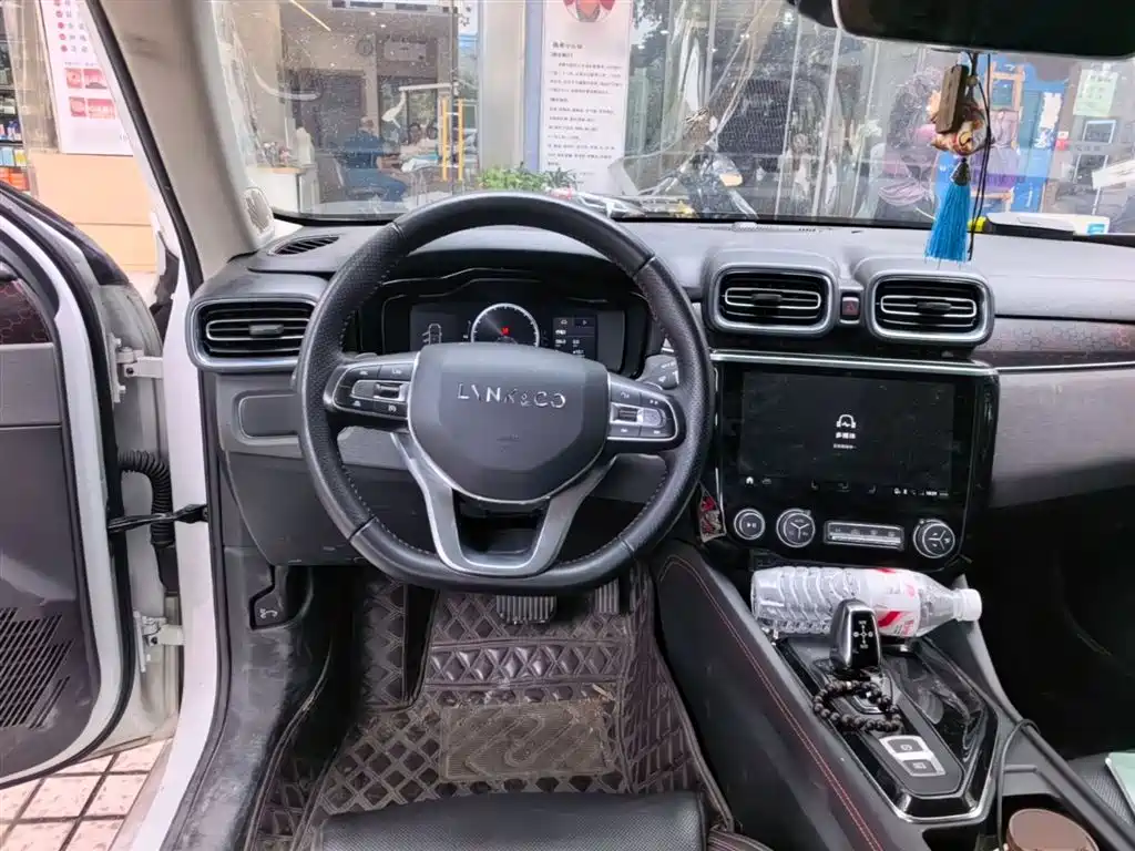 Lynk & Co 02 2019 High Energy Edition 2.0T Automatic 2WD Power Pro China VI фото 3