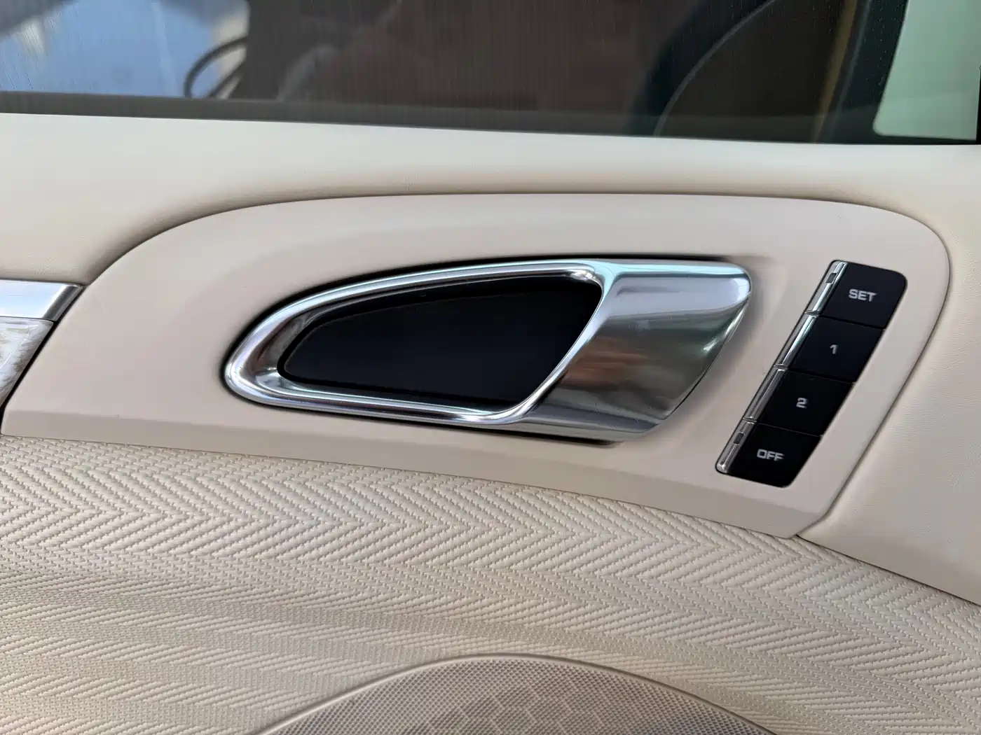 Porsche Cayenne 2011 Cayenne S Hybrid 3.0T фото 11