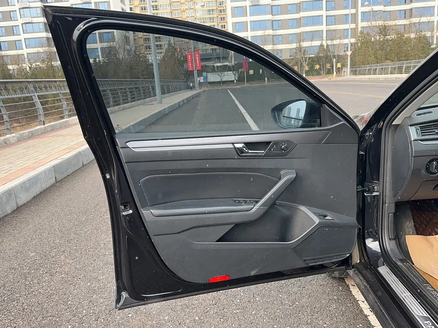Volkswagen Passat 2016 330TSI DSG Honor Edition фото 17