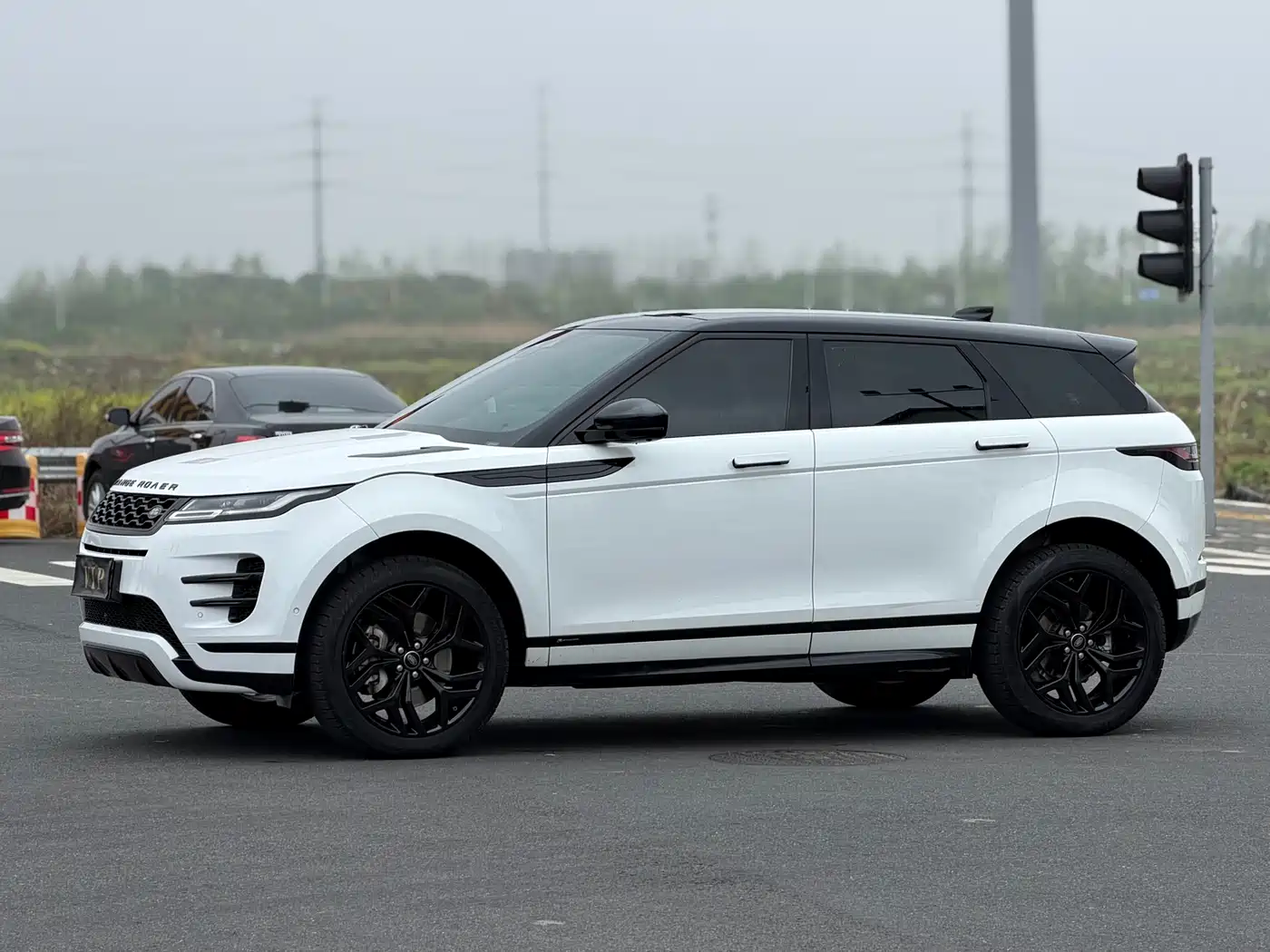 Land Rover Range Rover Evoque 2020 Model 249PS R-DYNAMIC S Gloss Black Sport Tech Edition