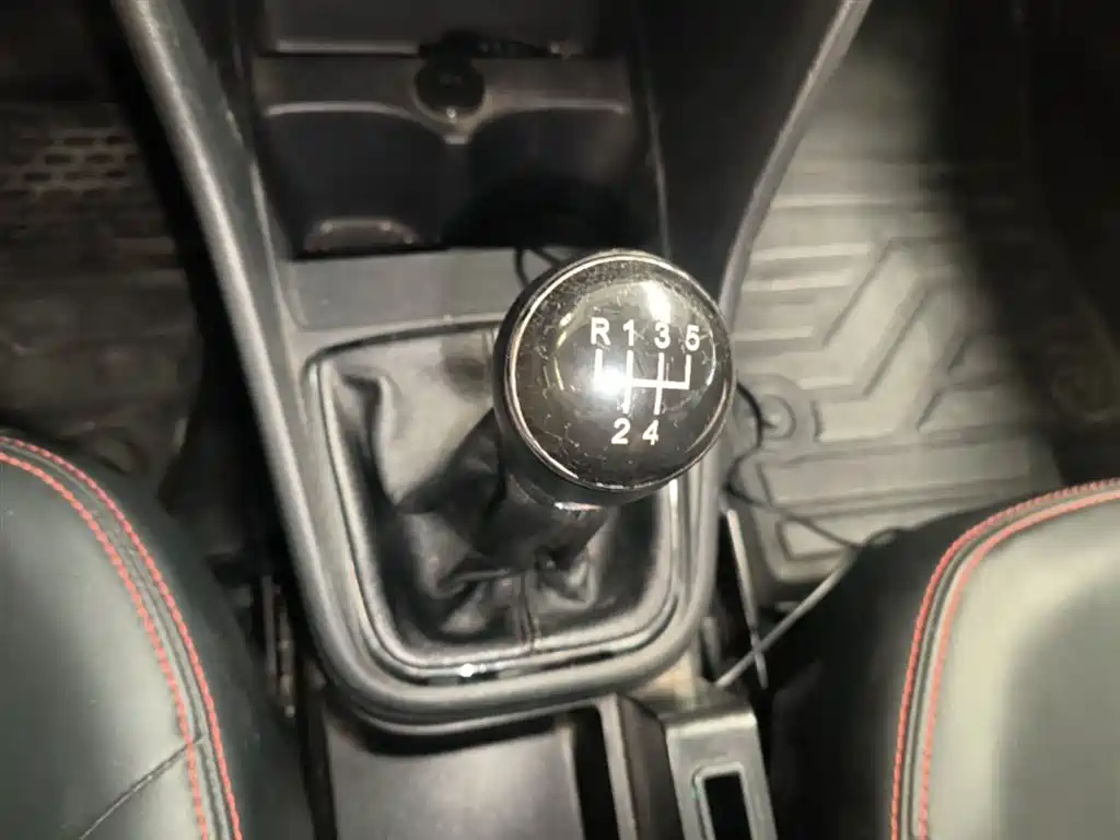 Volkswagen Santana 2015 1.4L Manual Trend Edition фото 14