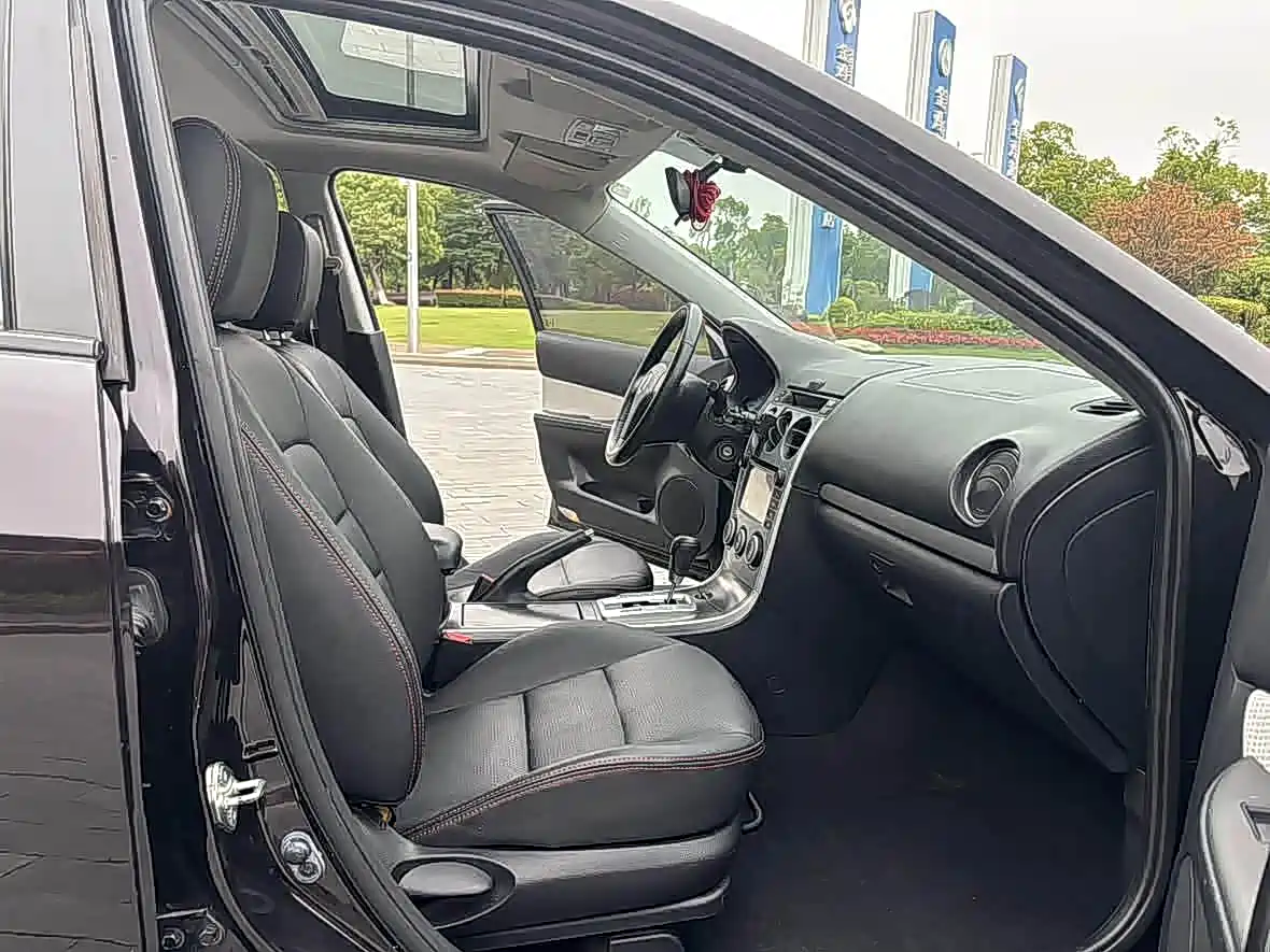 Фото 11 - Mazda 6