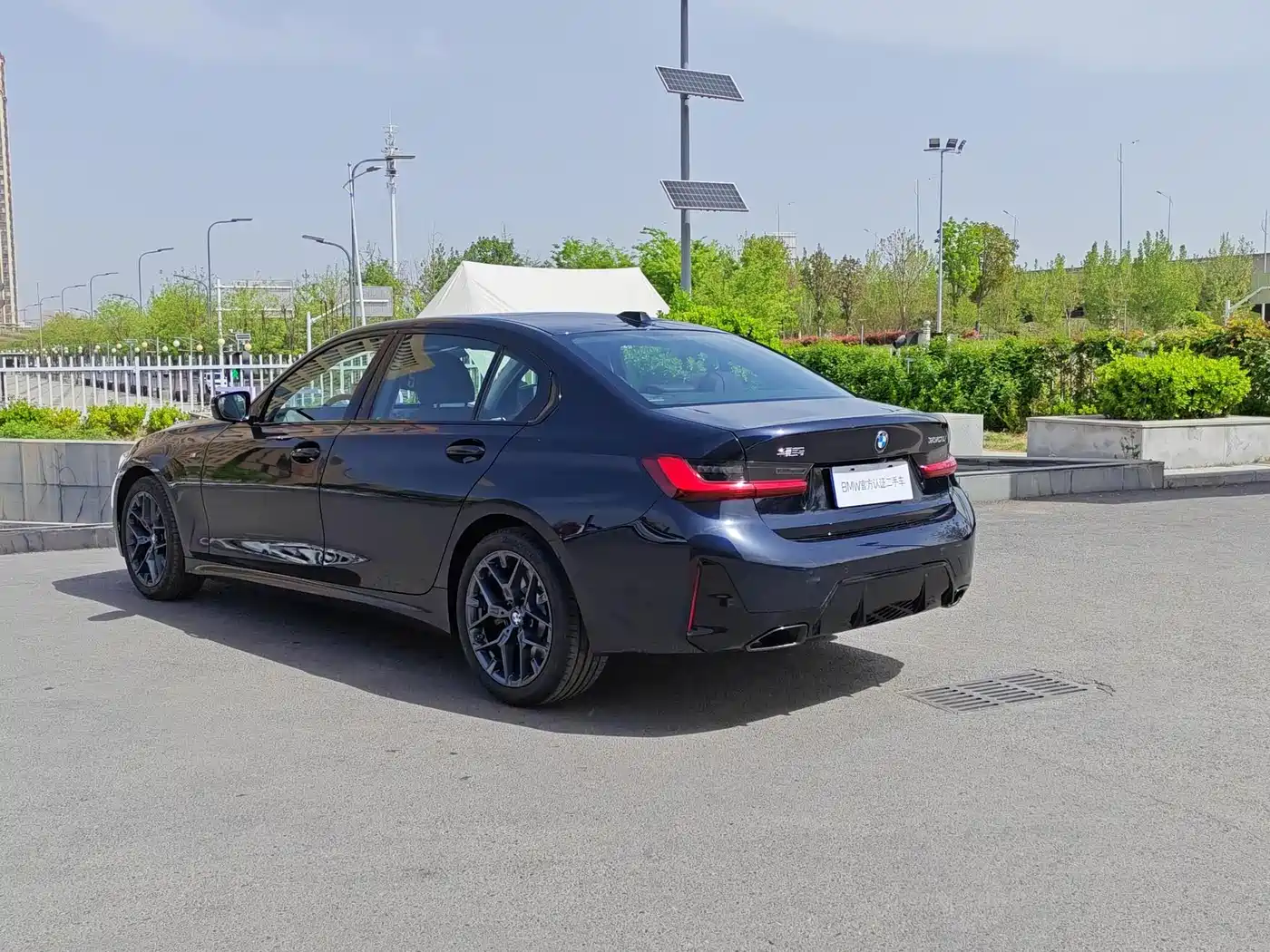 BMW 3 Series 2025 330Li M Sport Night Edition фото 7