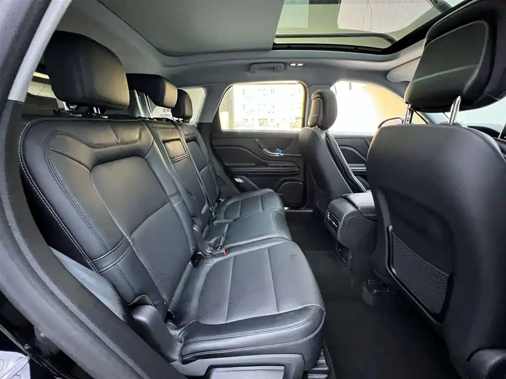 LINCOLN ADVENTURER