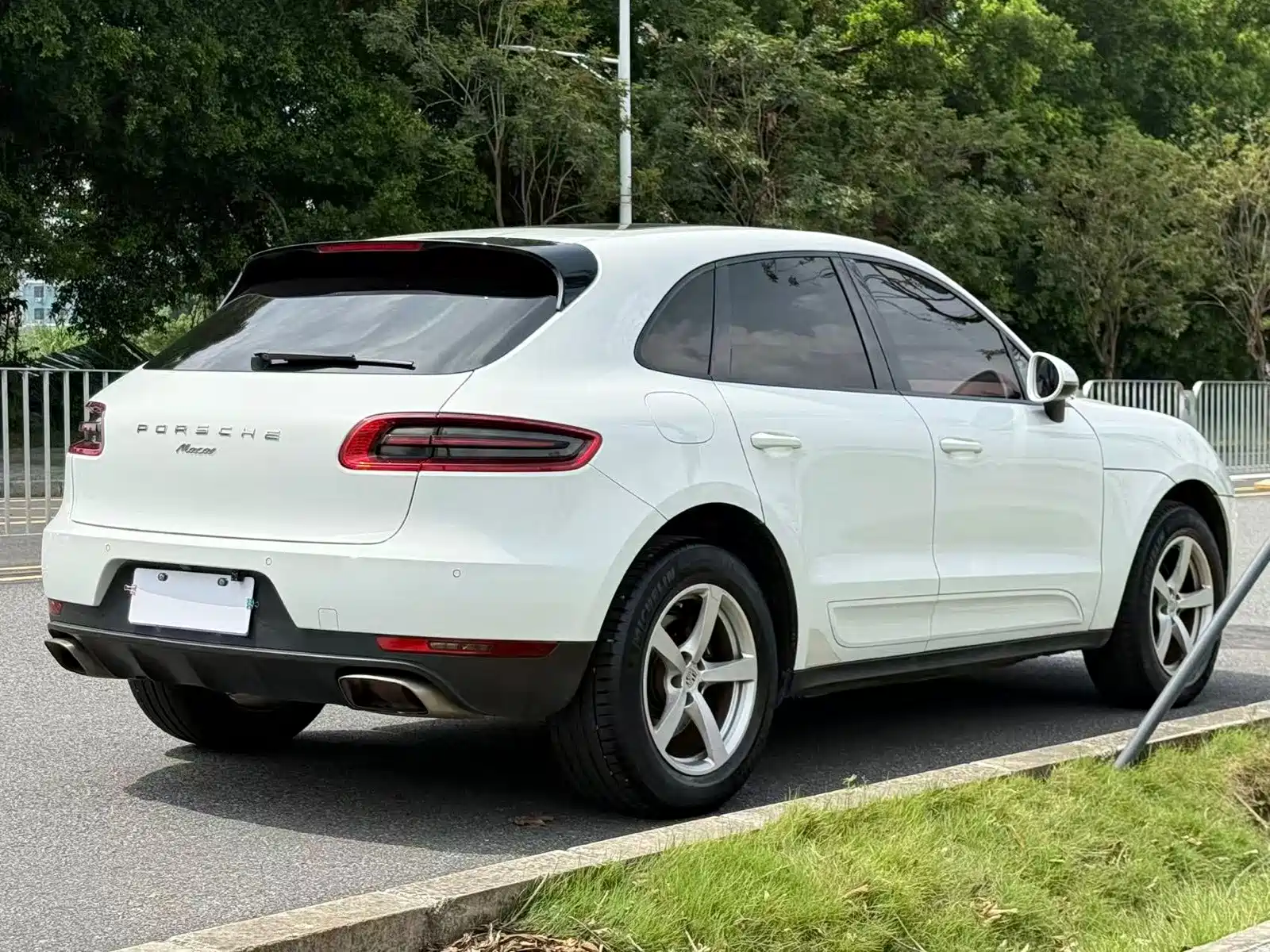 Фото 14 - Porsche Macan