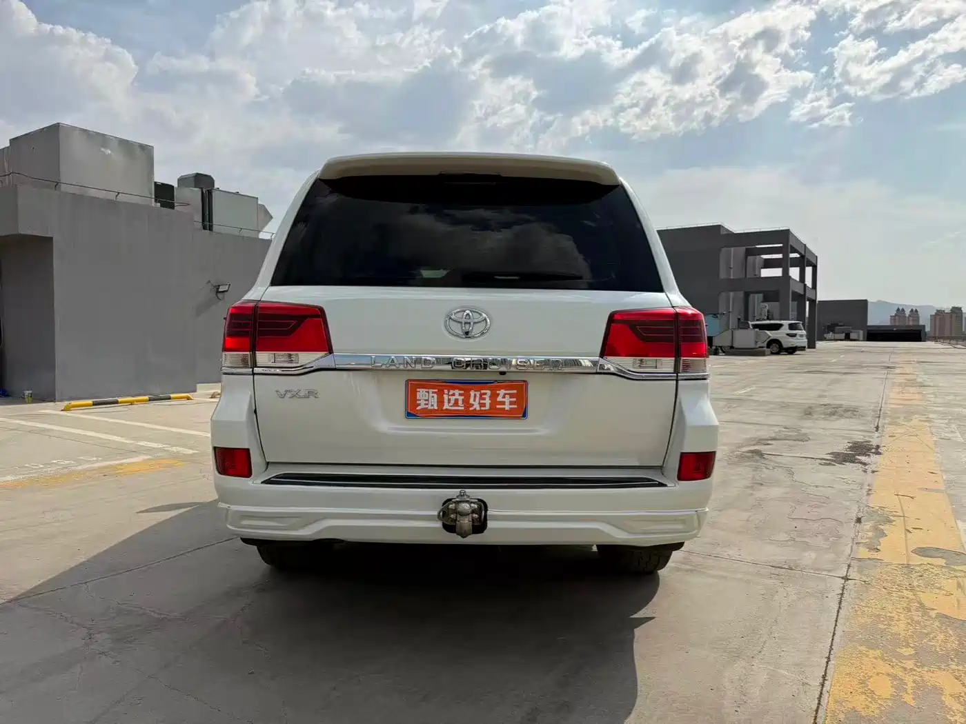 Toyota Land Cruiser (Import) 2015 4.0L V6 Middle East Limited Edition фото 8