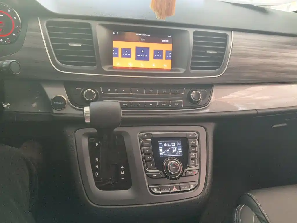 SAIC Maxus Maxus G10 2019 2018 PLUS 2.0T Automatic Elite Edition