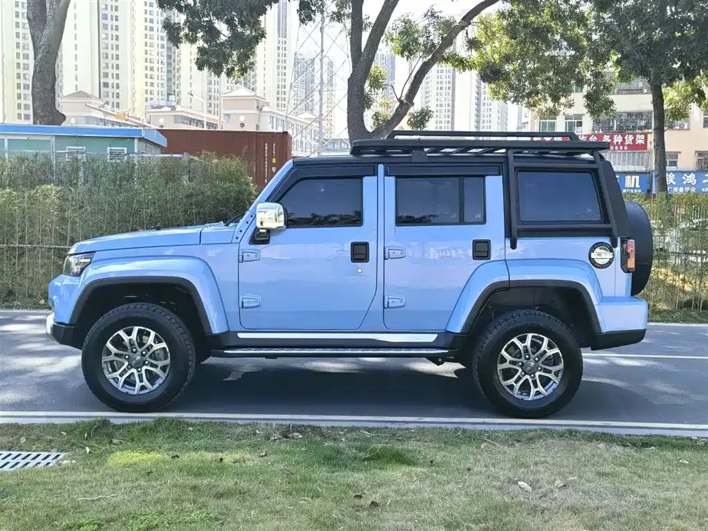 BAIC ORV Beijing Offroad BJ40 2023 2.0T Auto 4WD Urban Hunter Knight Edition фото 4