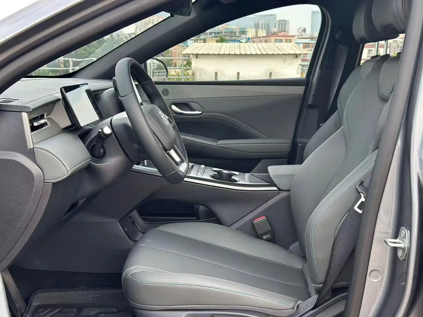 BYD Qin PLUS 2026 DM-i 128KM Progressive фото 6
