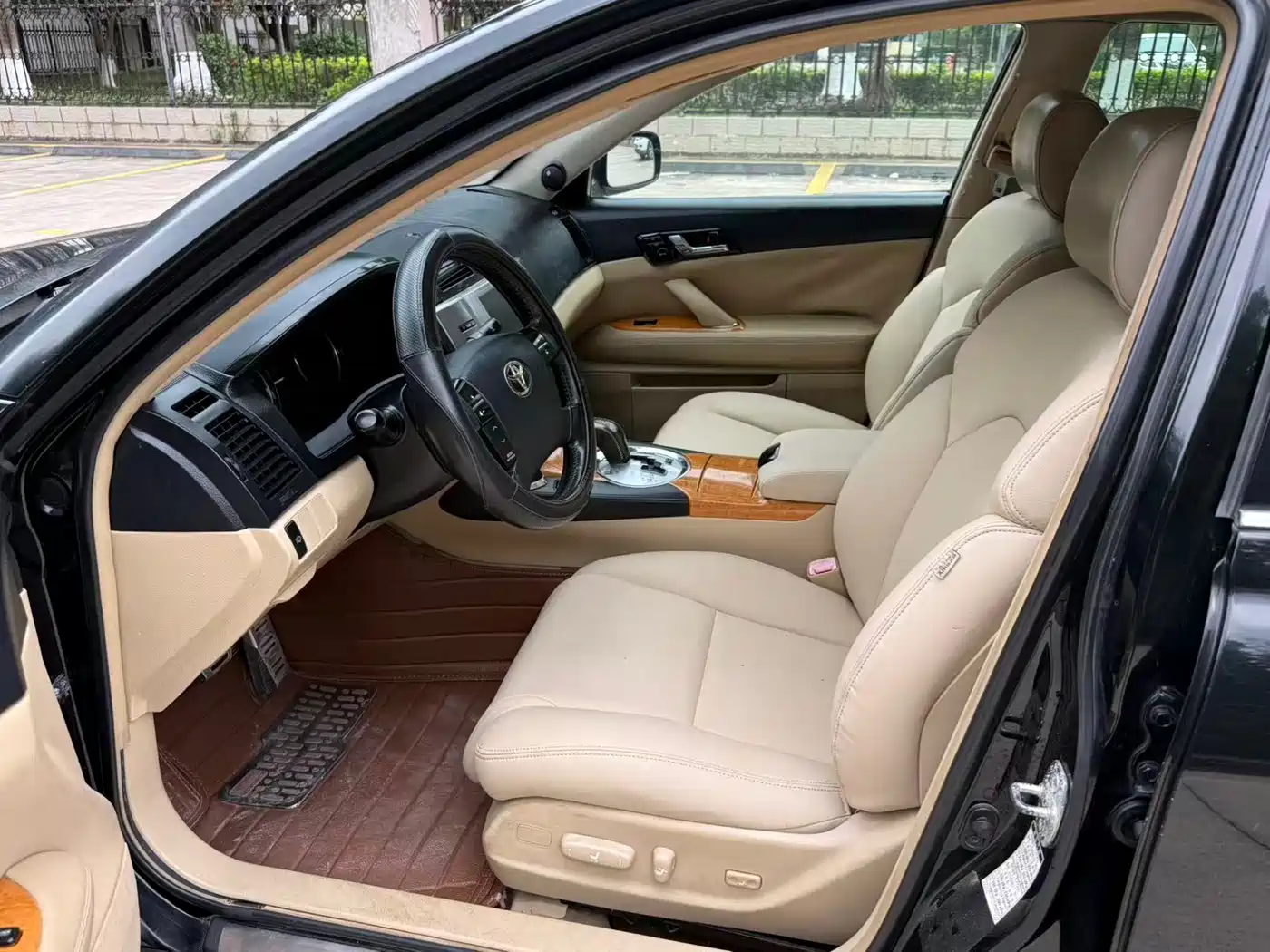Toyota Reiz 2007 2.5V Sunroof Navigation Edition фото 4