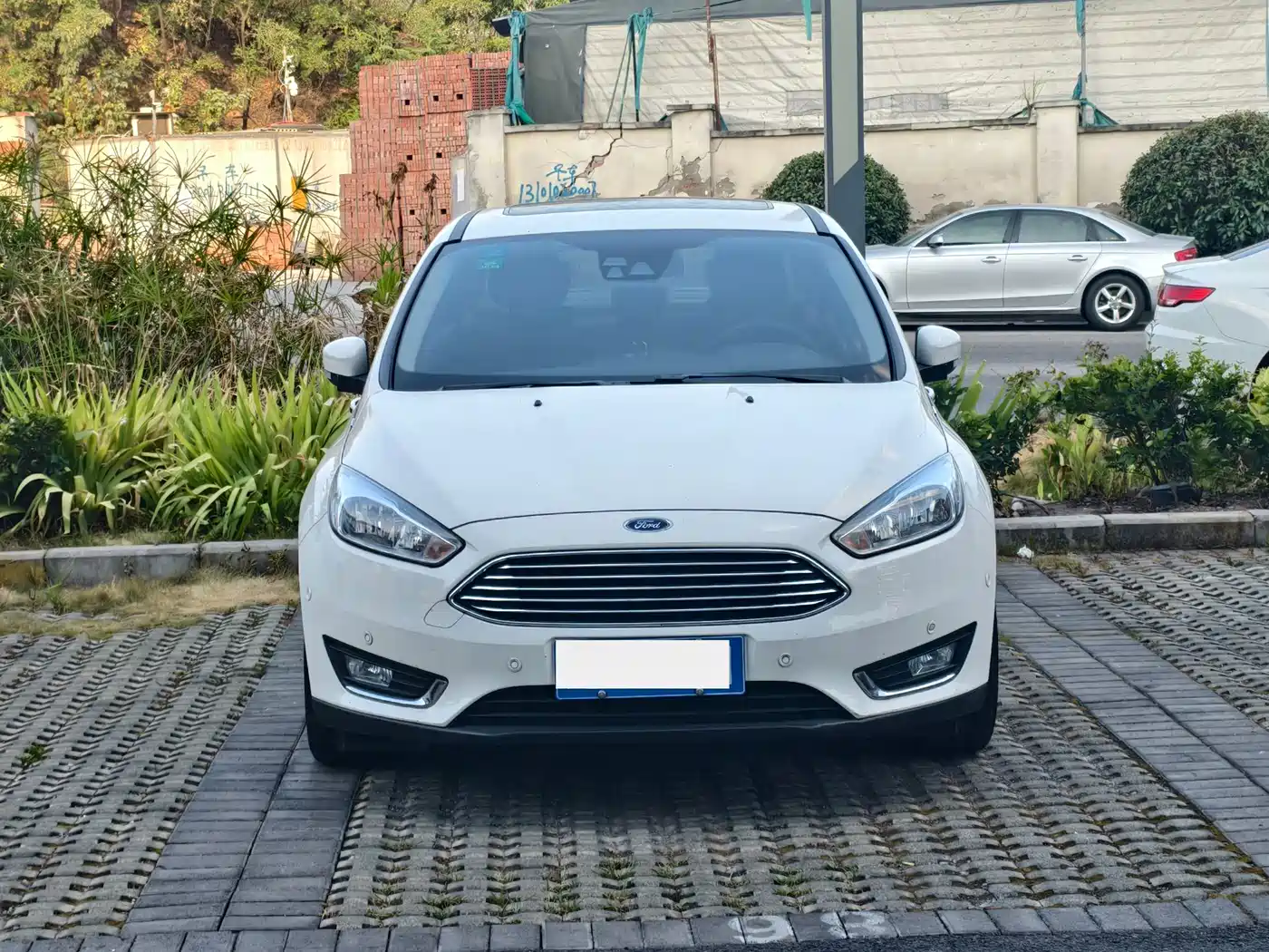 Фото 2 - Ford Focus