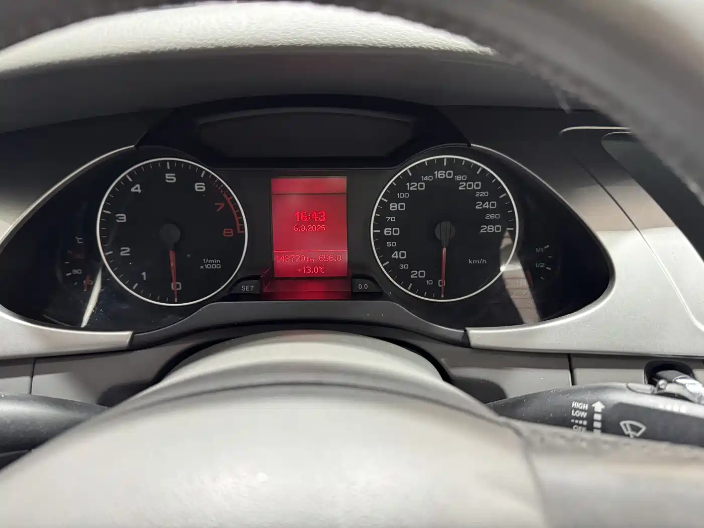 Audi A4L 2011 2.0 TFSI Comfort фото 14