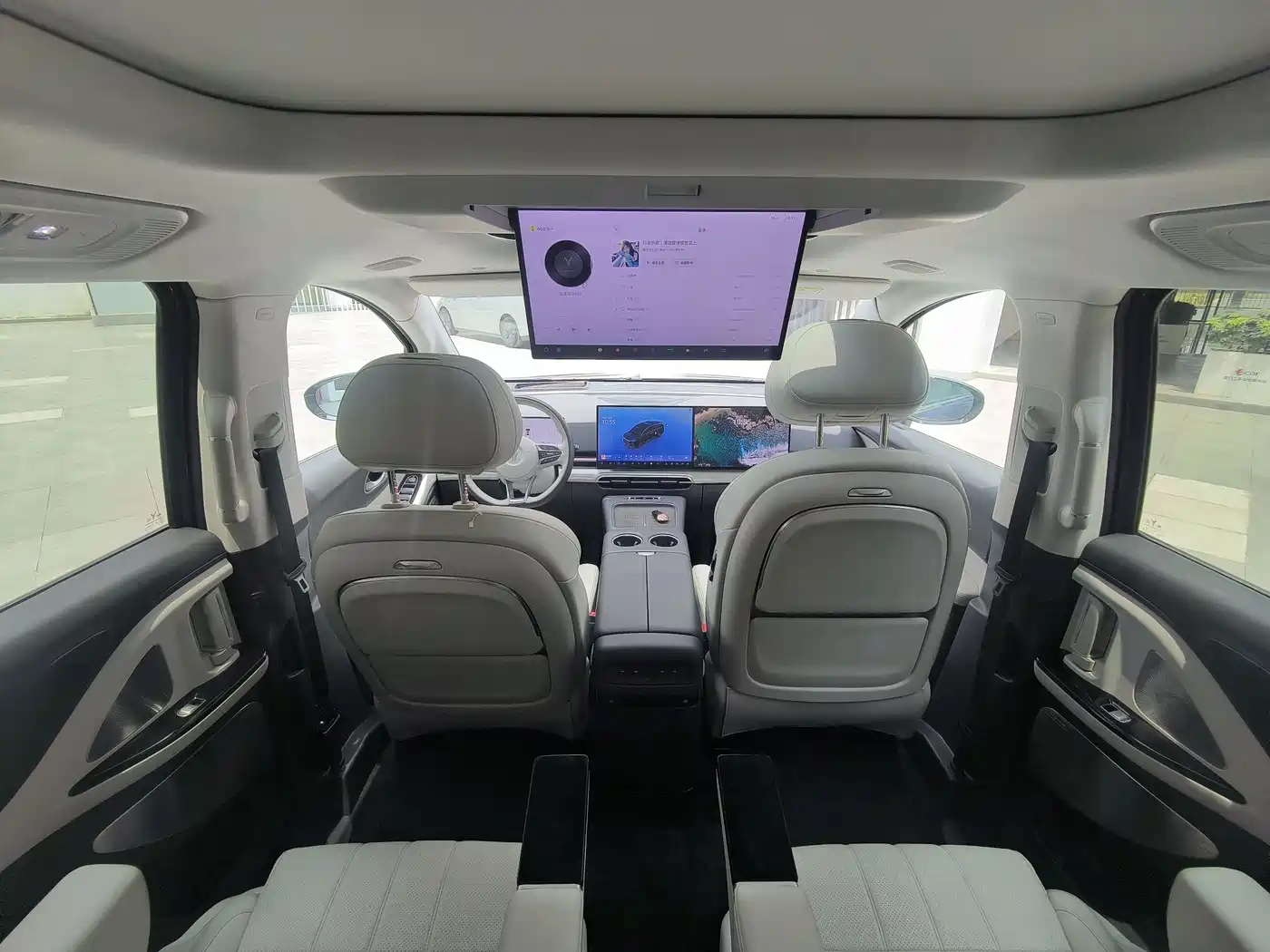 Voyah Auto Voyah Dreamer 2025 EV AWD Flagship Kunpeng Edition фото 8