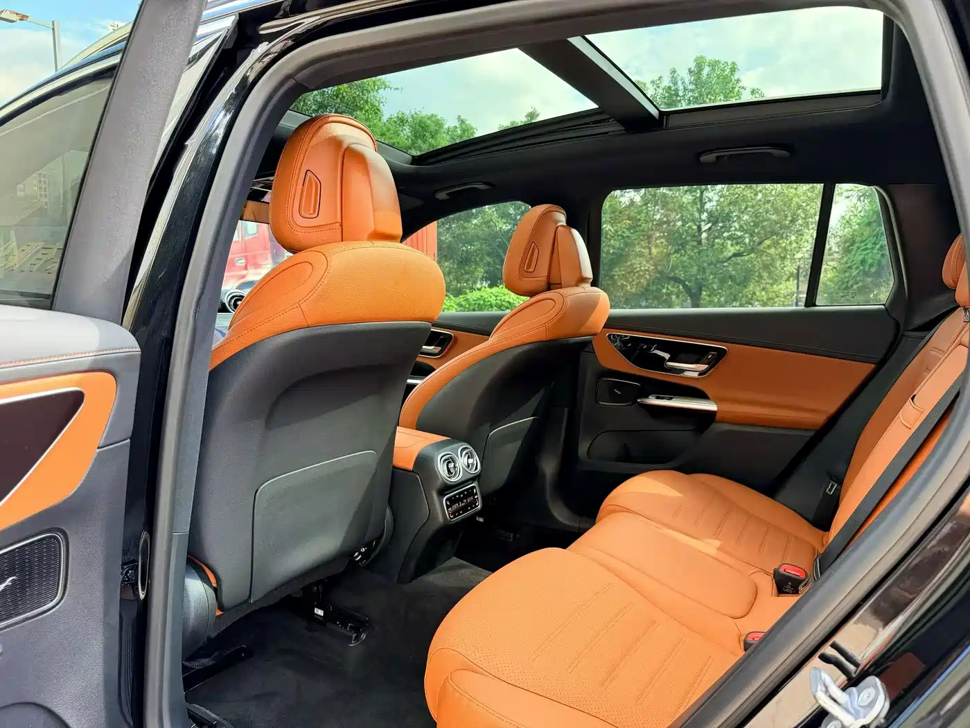 Mercedes-Benz GLC 2025 2025 GLC 300 L 4MATIC Dynamic 5-seater