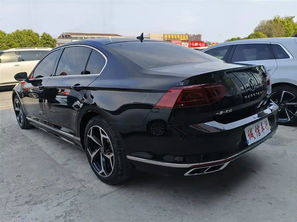 Volkswagen Magotan 2023 Model 2 Million Commemorative Edition 330TSI DSG Luxury фото 6