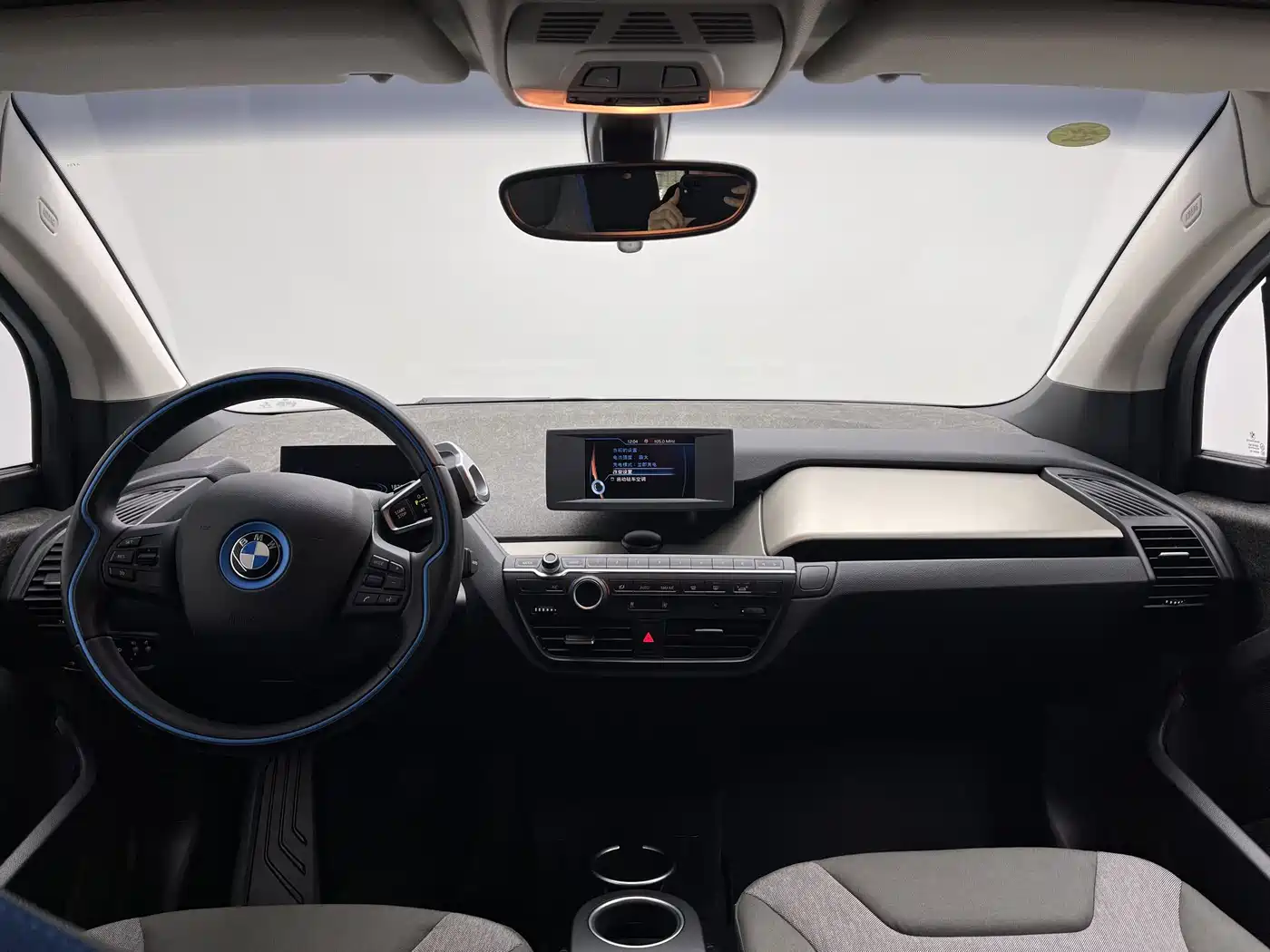 BMW I3