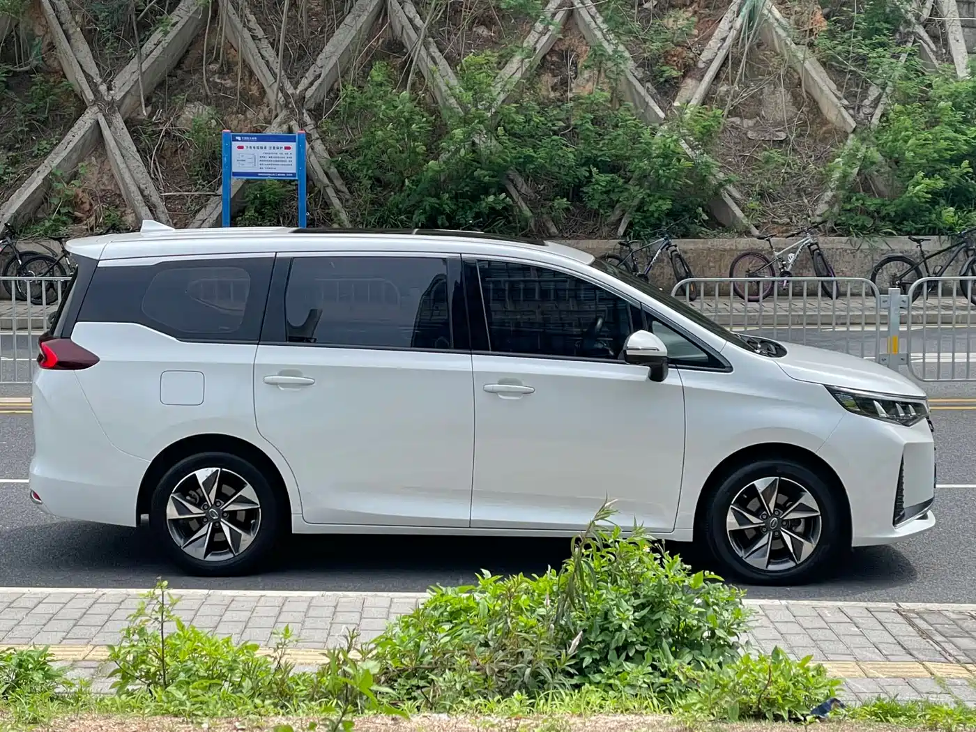 GAC Trumpchi Trumpchi M6 2021 PRO 270T Automatic Premium Edition фото 18