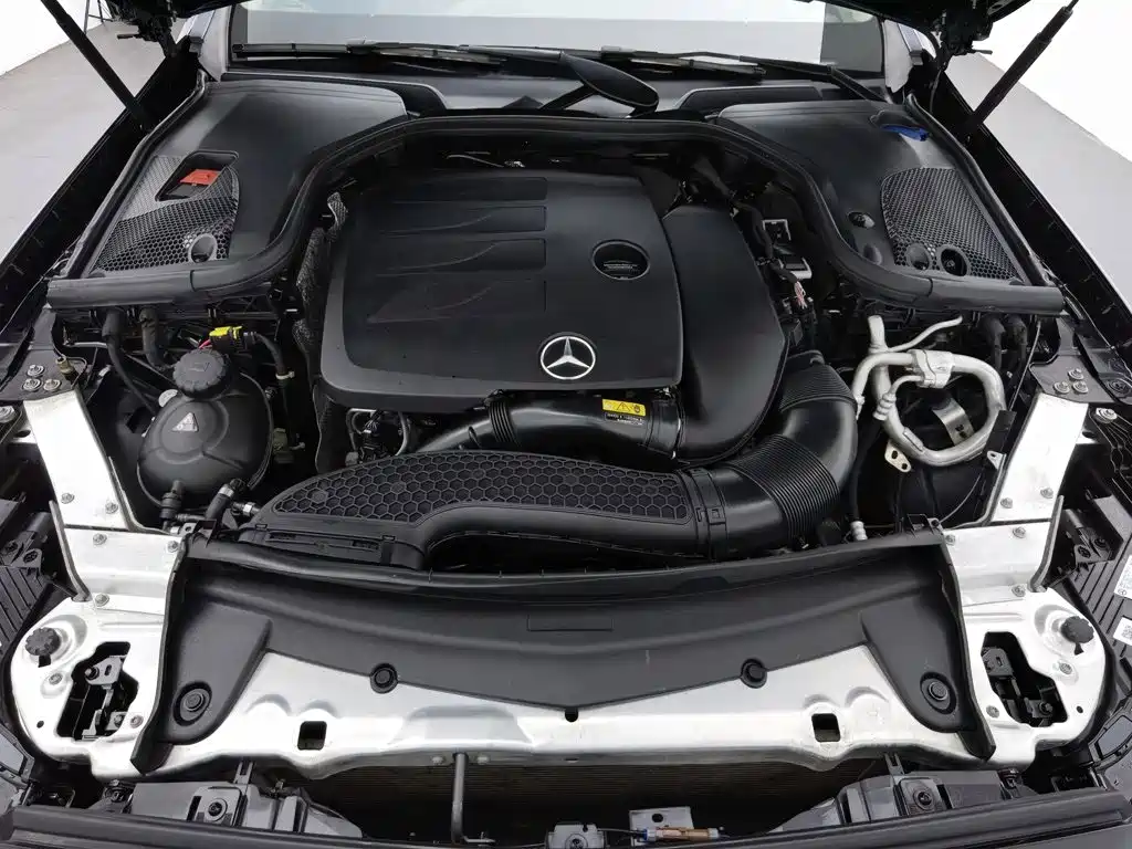 Mercedes-Benz E-Class, миниатюра 30