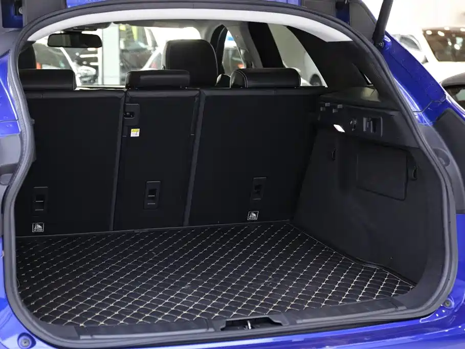 Jaguar F-PACE 2018 3.0 SC 4WD R-Sport Edition фото 23