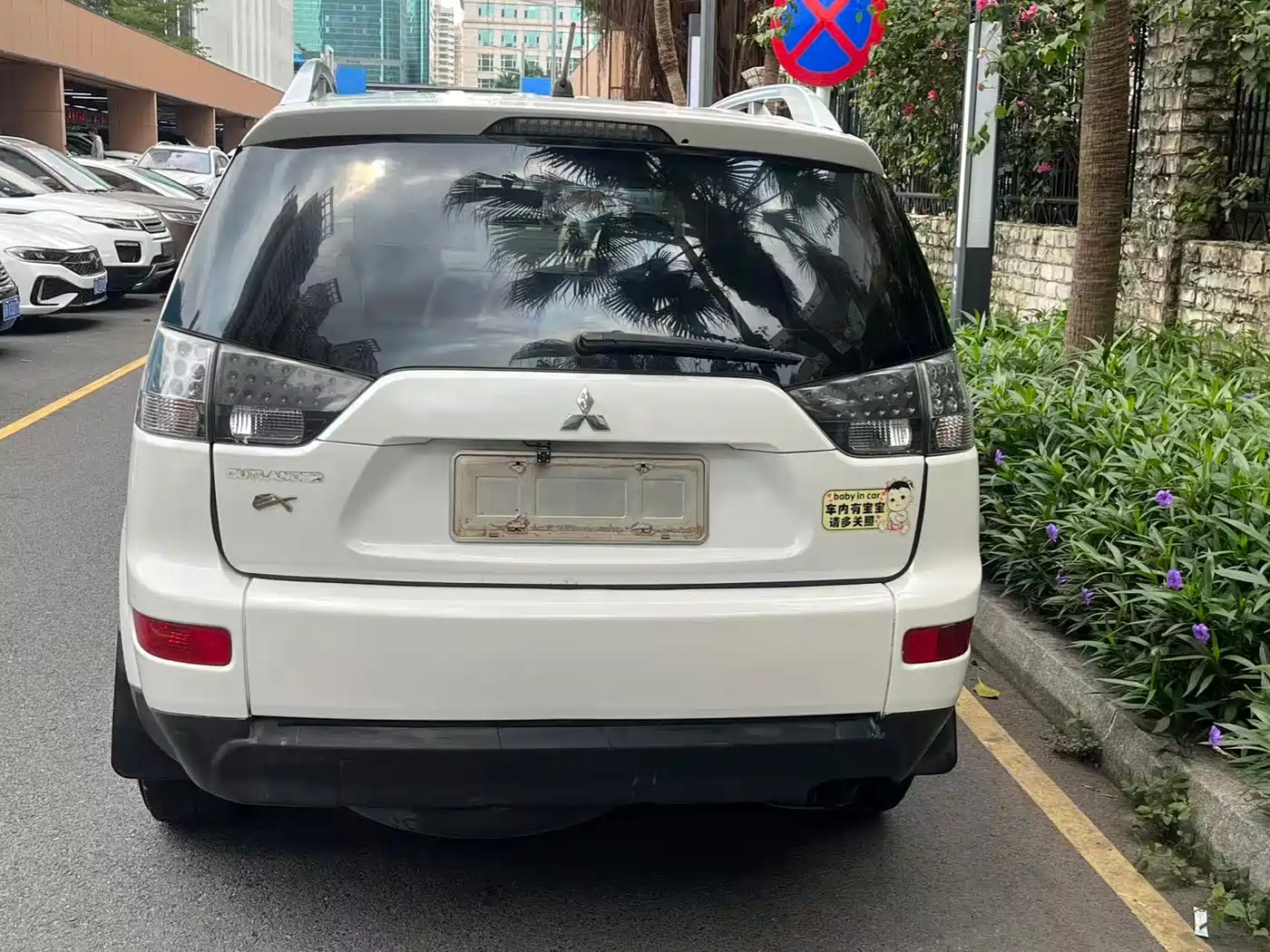Mitsubishi Outlander (Import) 2006 Model 3.0 Standard фото 11