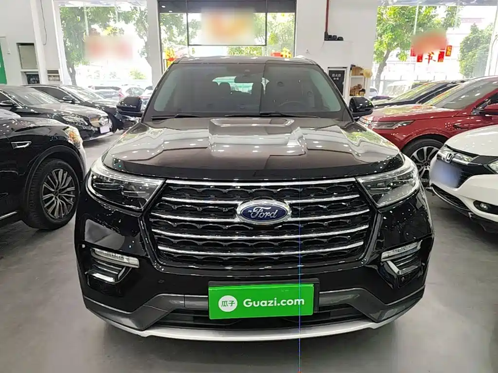 Фото 3 - Ford Explorer
