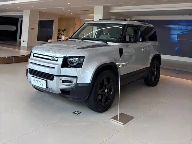 Land Rover Defender 2023