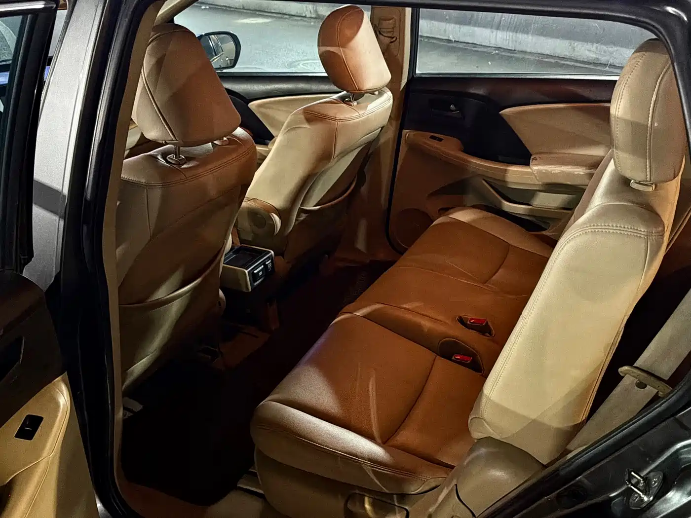 Фото 9 - Honda Odyssey