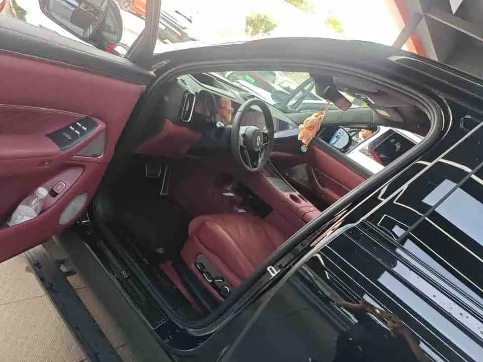 AITO Wenjie AITO M8 2025 Model Extended Range Max+ Edition 53.4kWh 6-Seater фото 5