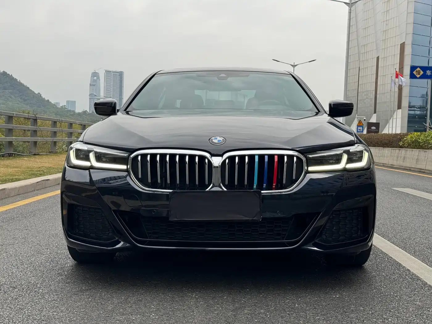 BMW 5 Series 2022 Facelift 525Li M Sport Package фото 2
