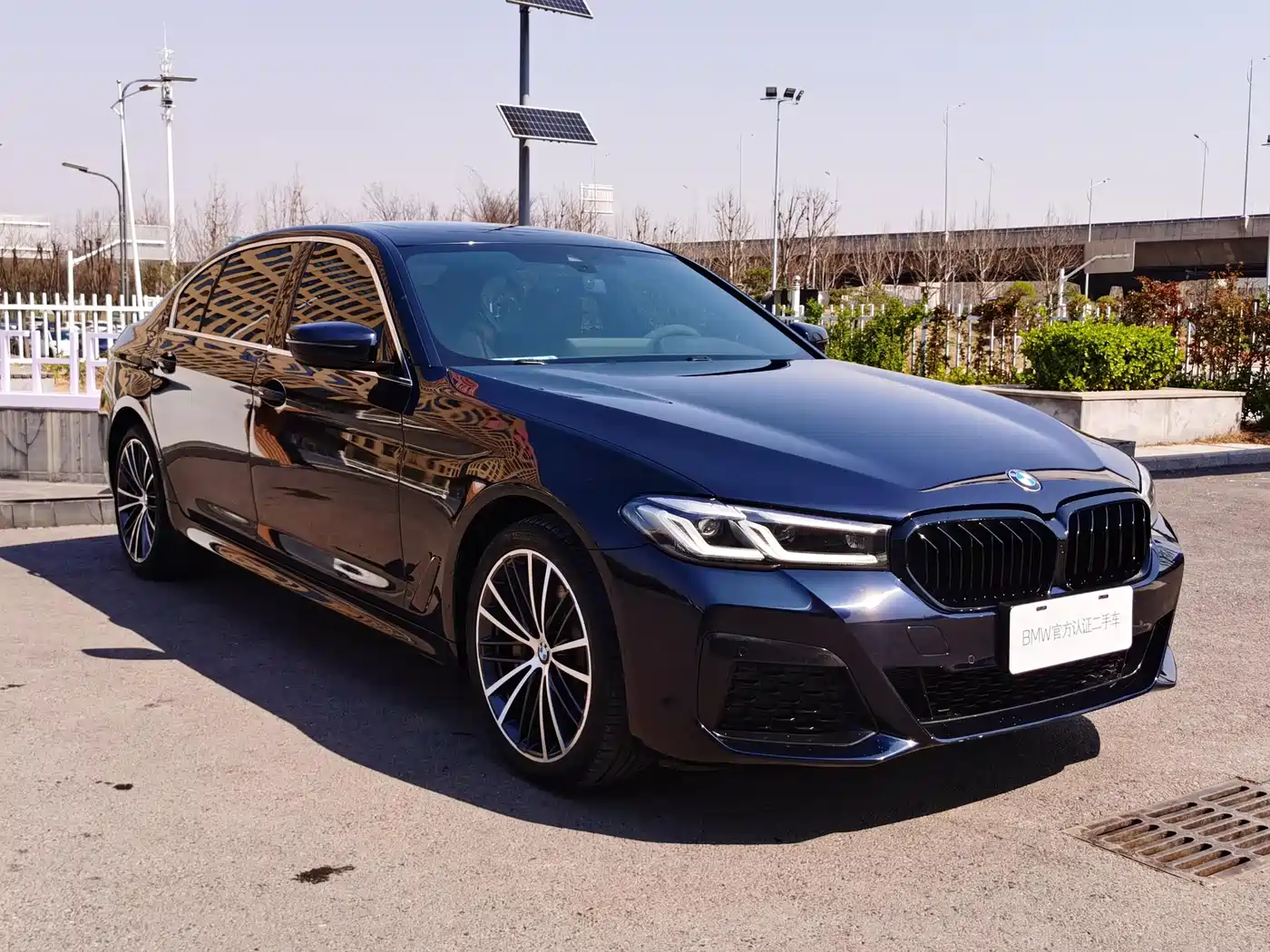 BMW 5 Series 2022 Facelift 530Li Leading M Sport Package фото 3