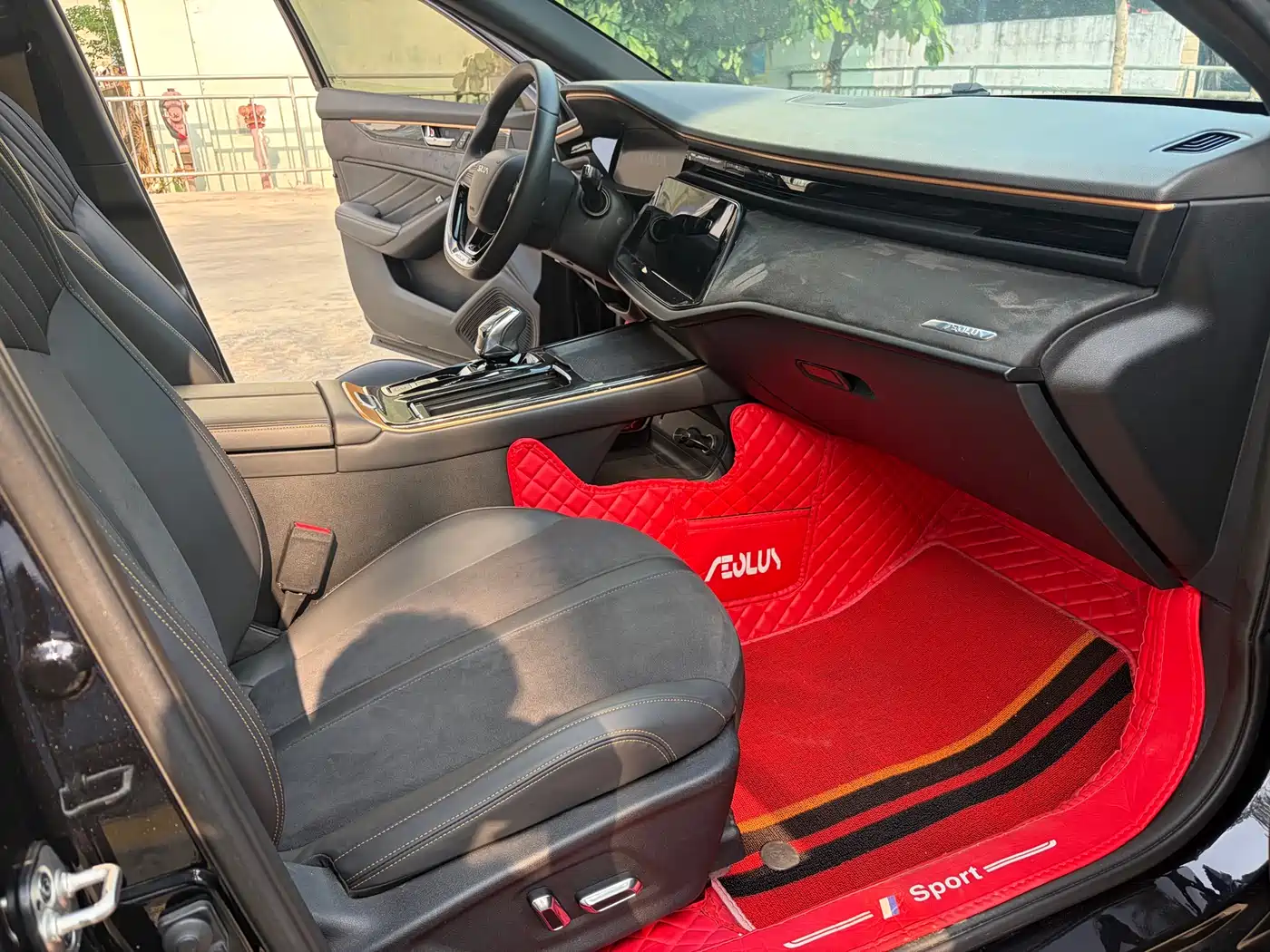 DONGFENG YI HYUN MAX