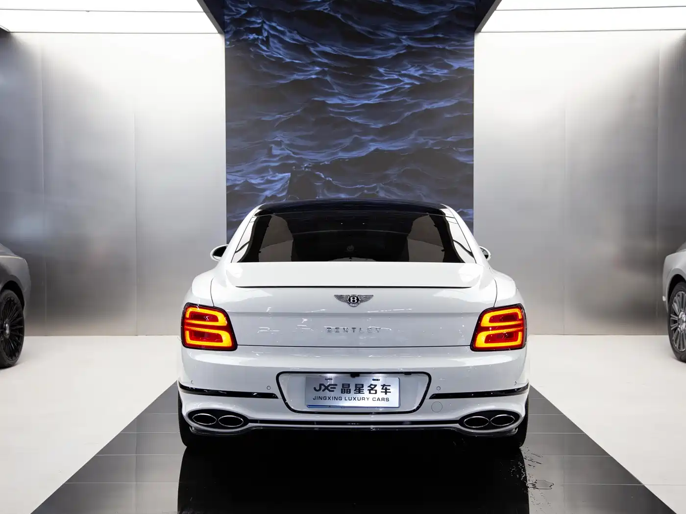 Bentley Flying Spur 2021 4.0T V8 Standard Version фото 14
