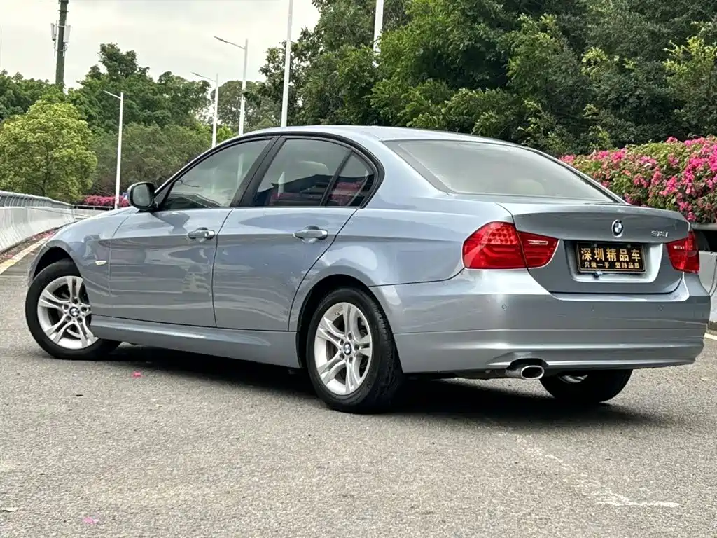 BMW 3 Series (Import) 2012 318i Leading фото 7