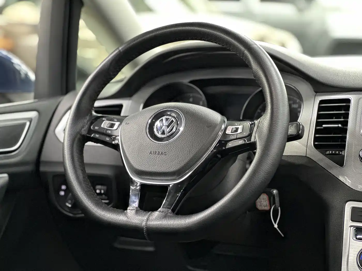 VOLKSWAGEN GOLF*JIAYU