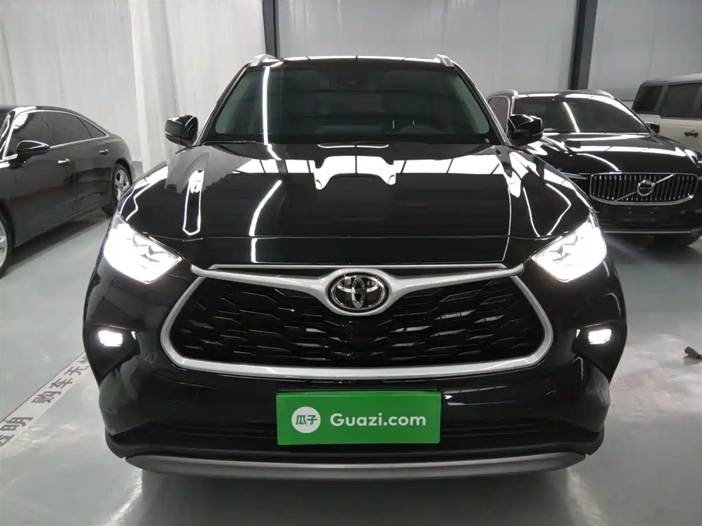 Toyota Highlander 2024 2.5L Smart Hybrid 4WD Premium 7-seater фото 3