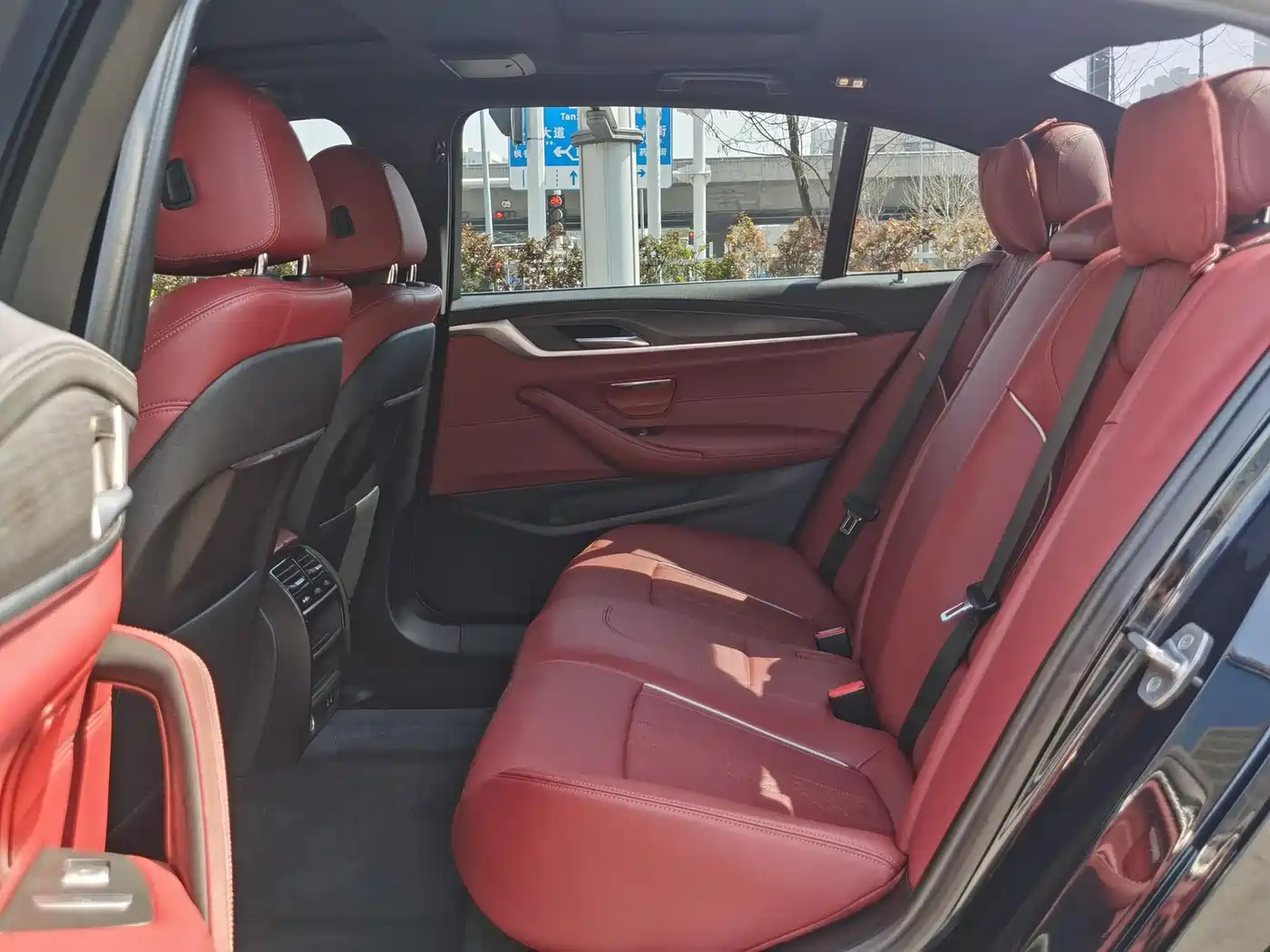 BMW 5 Series 2022 Facelift 530Li Leading M Sport Package фото 17