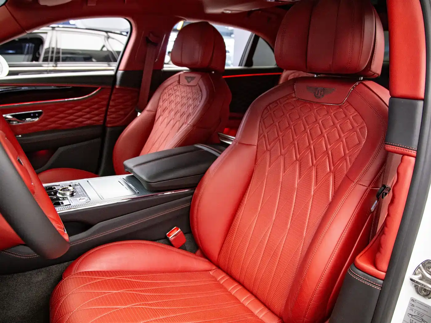 Bentley Flying Spur 2021 4.0T V8 Standard Version фото 7