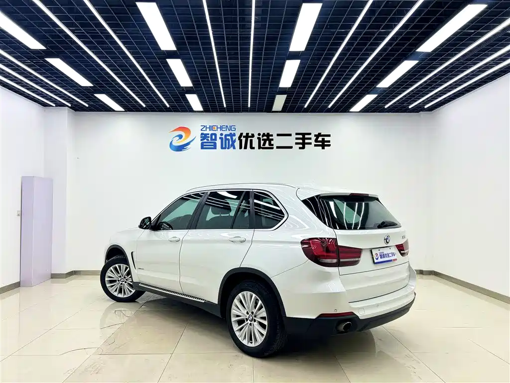 BMW X5 (Import) 2014 xDrive35i Leading фото 24