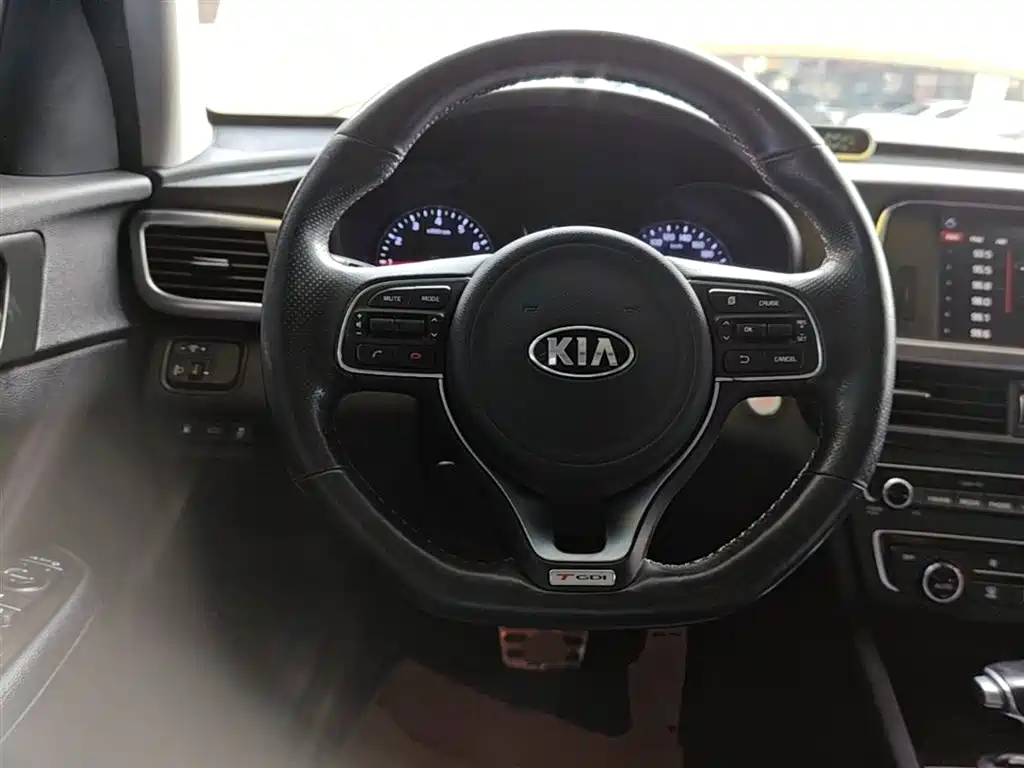 Kia K5 2016 1.6T Automatic LUX фото 11