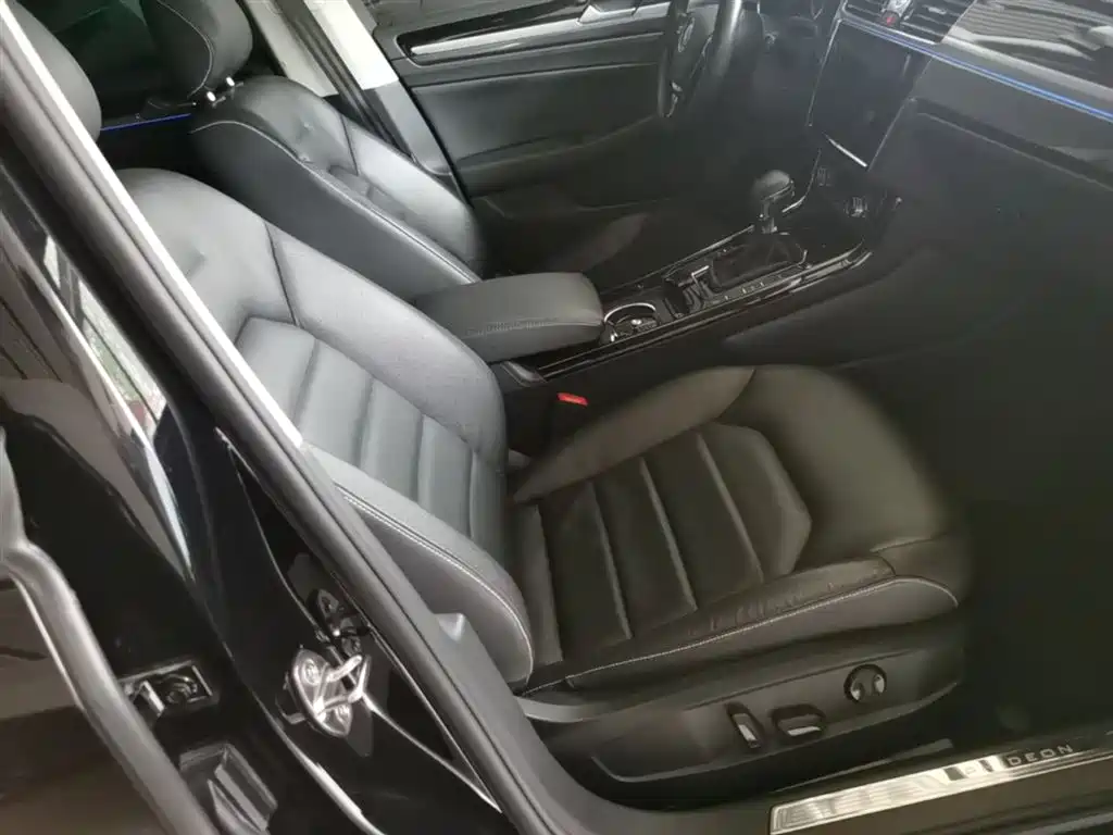 Volkswagen Phideon 2018 Facelift 380TSI FWD Business фото 25
