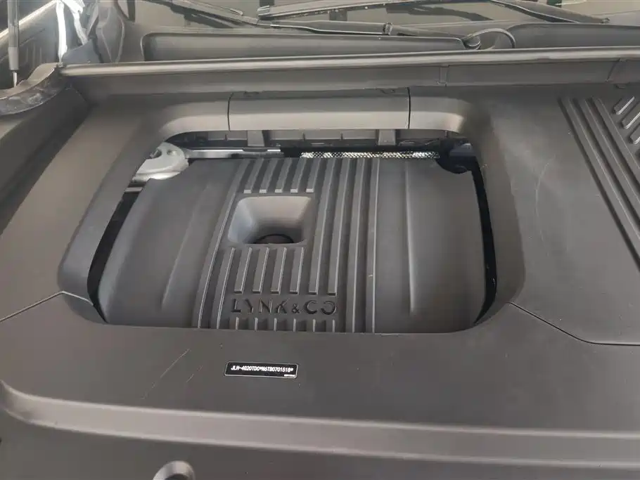 Lynk & Co 09 EM-P 2021 2.0T PHEV Halo 7-Seater фото 10