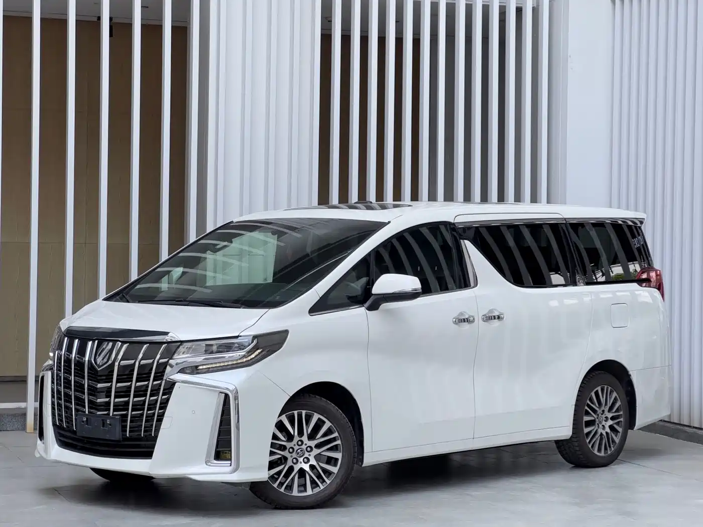 Toyota Alphard 2015 3.5L Premium Edition