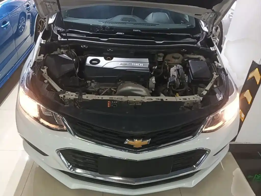 Chevrolet Cruze 2017 2018 320 Automatic Pioneer Sunroof Edition