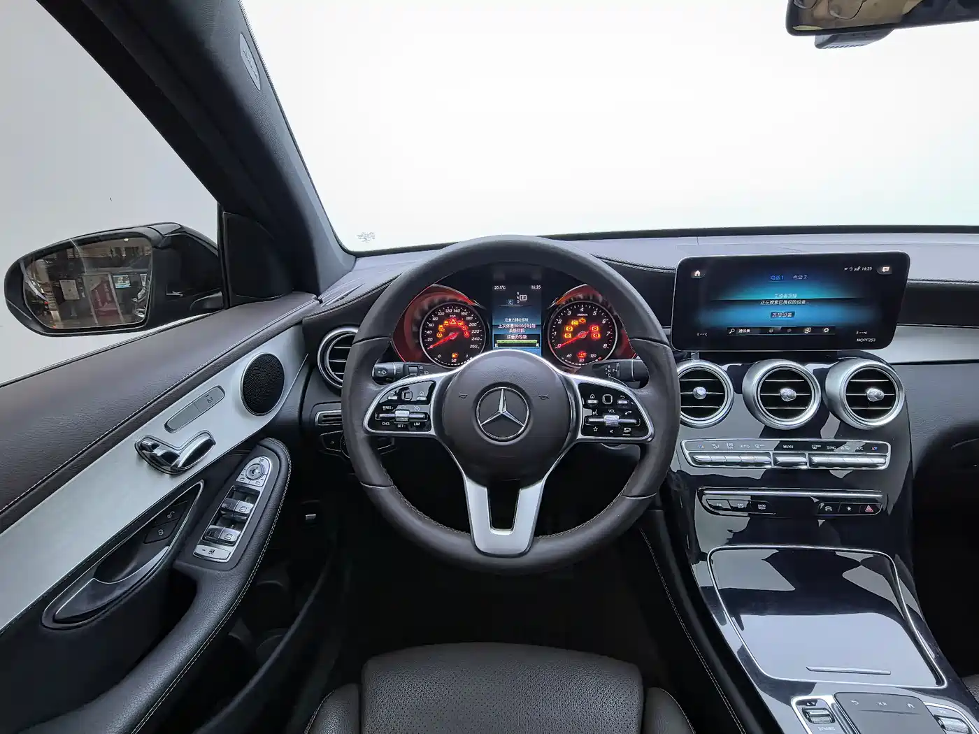 Mercedes-Benz GLC 2020 GLC 260 L 4MATIC Dynamic фото 7