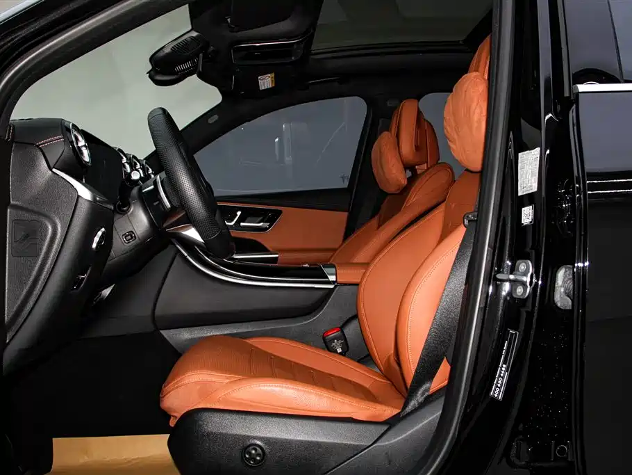 Mercedes-Benz GLC 2024 Facelift GLC 300 L 4MATIC Sport 7-seater фото 24