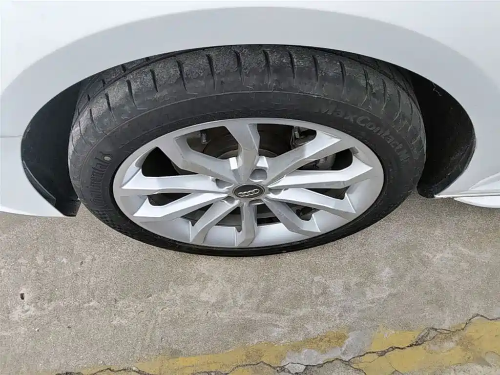 Audi A4L 2019 40 TFSI Fashion (China V) фото 23