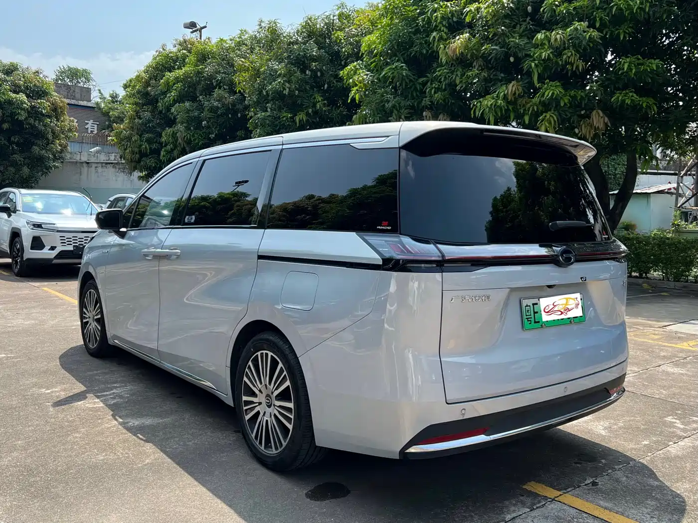 GAC Trumpchi Trumpchi E8 NEV 2024 Model 150km MAX+ фото 9