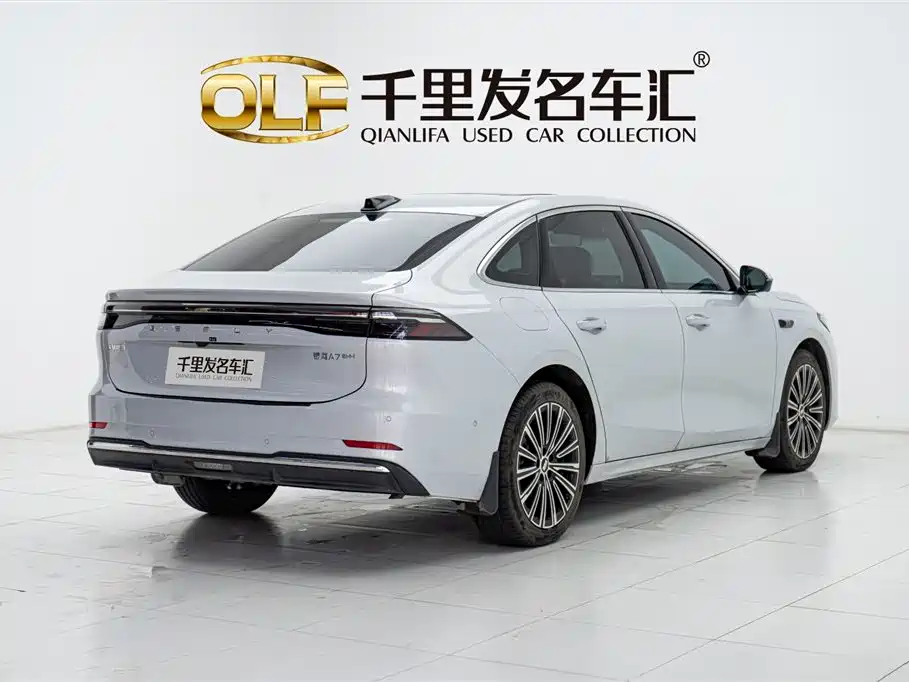 Geely Galaxy Galaxy A7 2025 EM-i фото 6