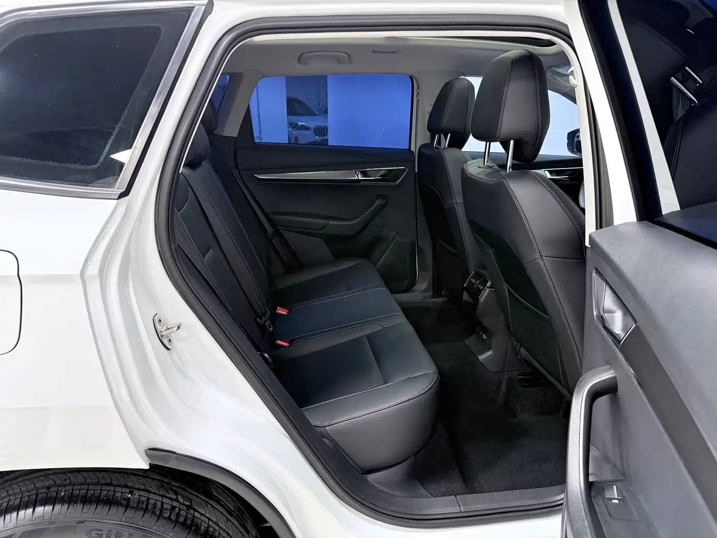 Škoda Karoq 2023 TSI280 Premium Edition фото 12
