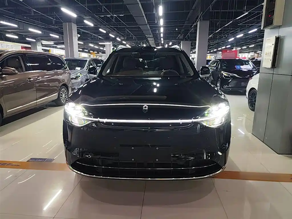 AITO Wenjie AITO M9 2025 Extended Range Ultra 52kWh 6-Seater фото 3